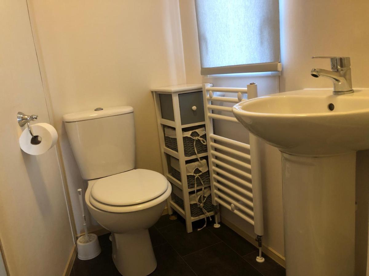Classy Caravan With Ample Space Bembridge Dış mekan fotoğraf