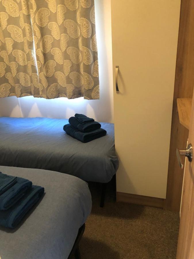 Classy Caravan With Ample Space Bembridge Dış mekan fotoğraf