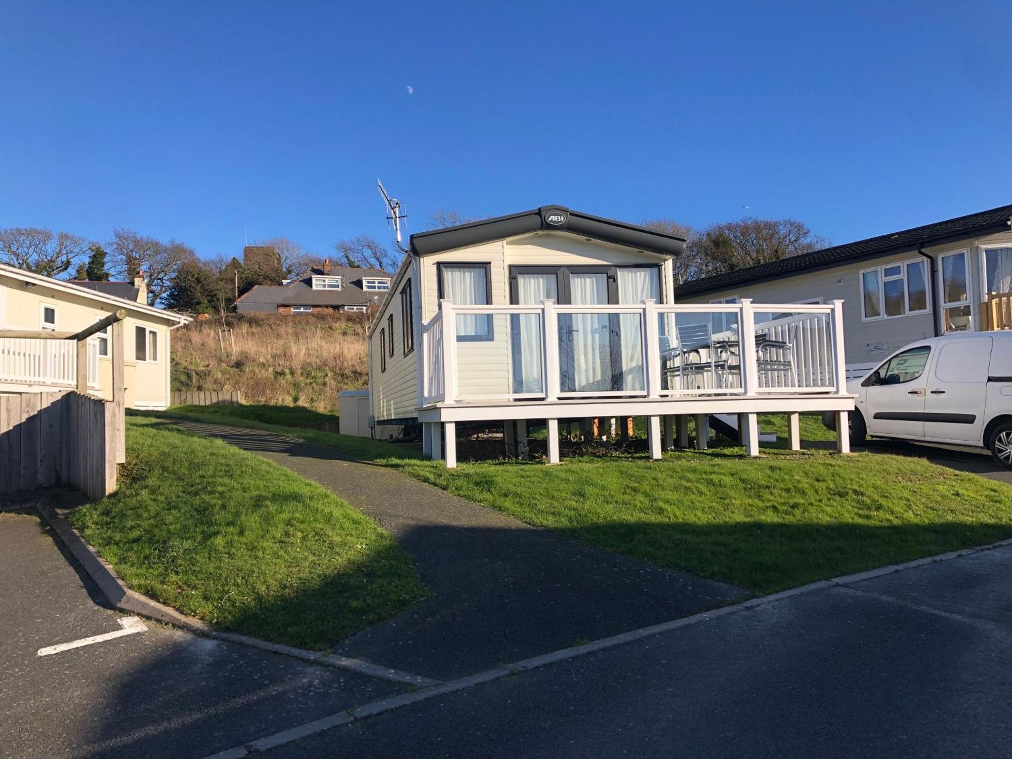 Classy Caravan With Ample Space Bembridge Dış mekan fotoğraf